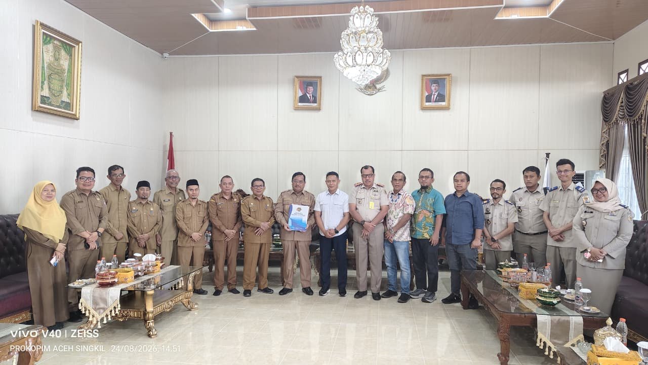 Tokoh pendidikan, Profesor Sutan Nasomal.S.H.M.H Mengapresiasi Penyerahan Sertifikat Tanah Sekolah Rakyat Oleh Bupati Aceh Singkil Safriadi Oyon!!!