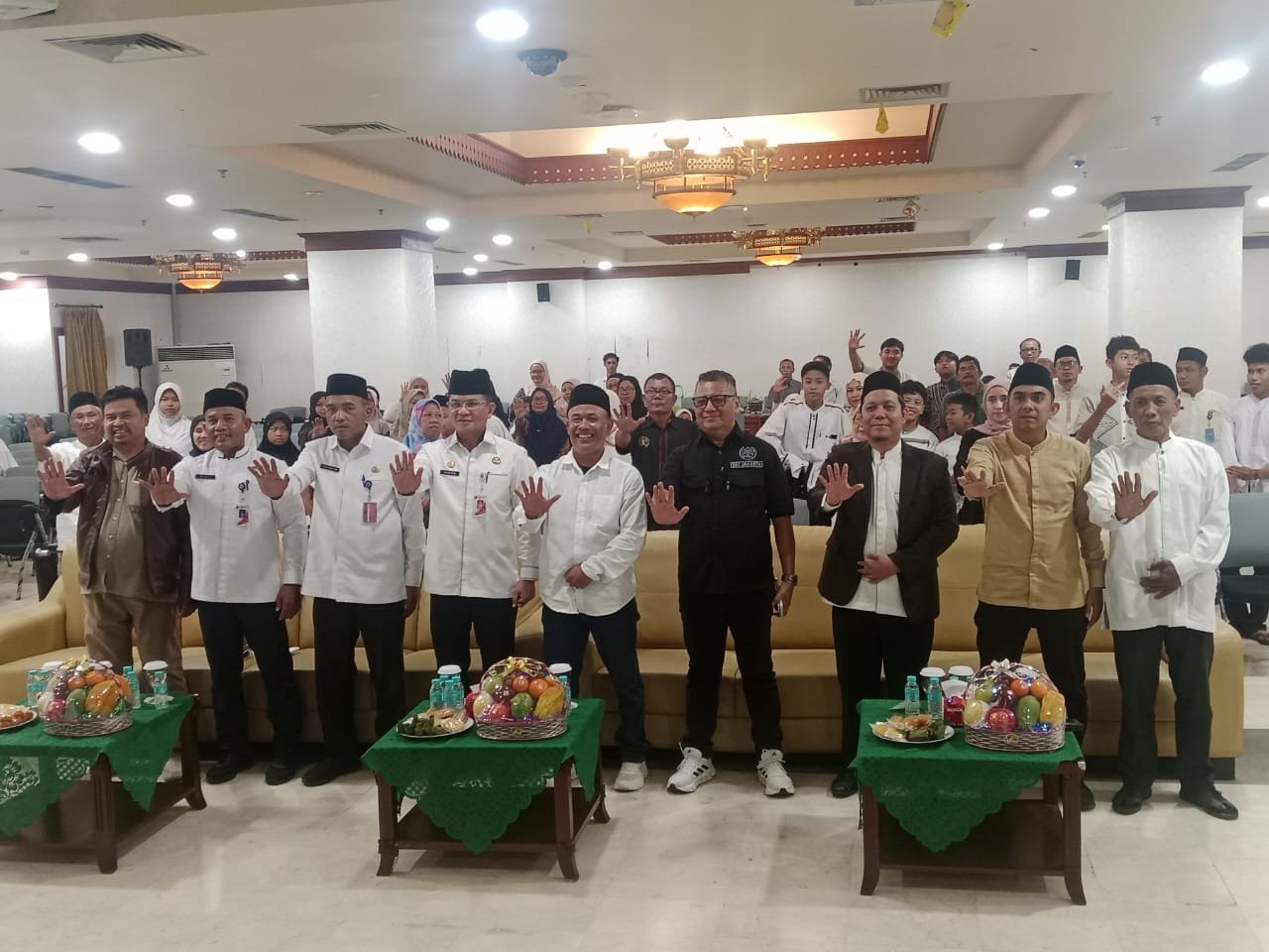 Peringati Maulid Nabi Muhammad 1448 H, PWI Jakarta Selatan dan Wali Kota Santuni 30 Anak Yatim