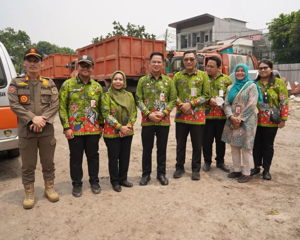 Walikota Jaksel Syafrin Liputo Tinjau TPS Dipo Sentral Tebet Barat, Pastikan Pengelolaan Sampah Optimal